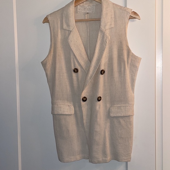 Linen vest - Picture 3 of 7